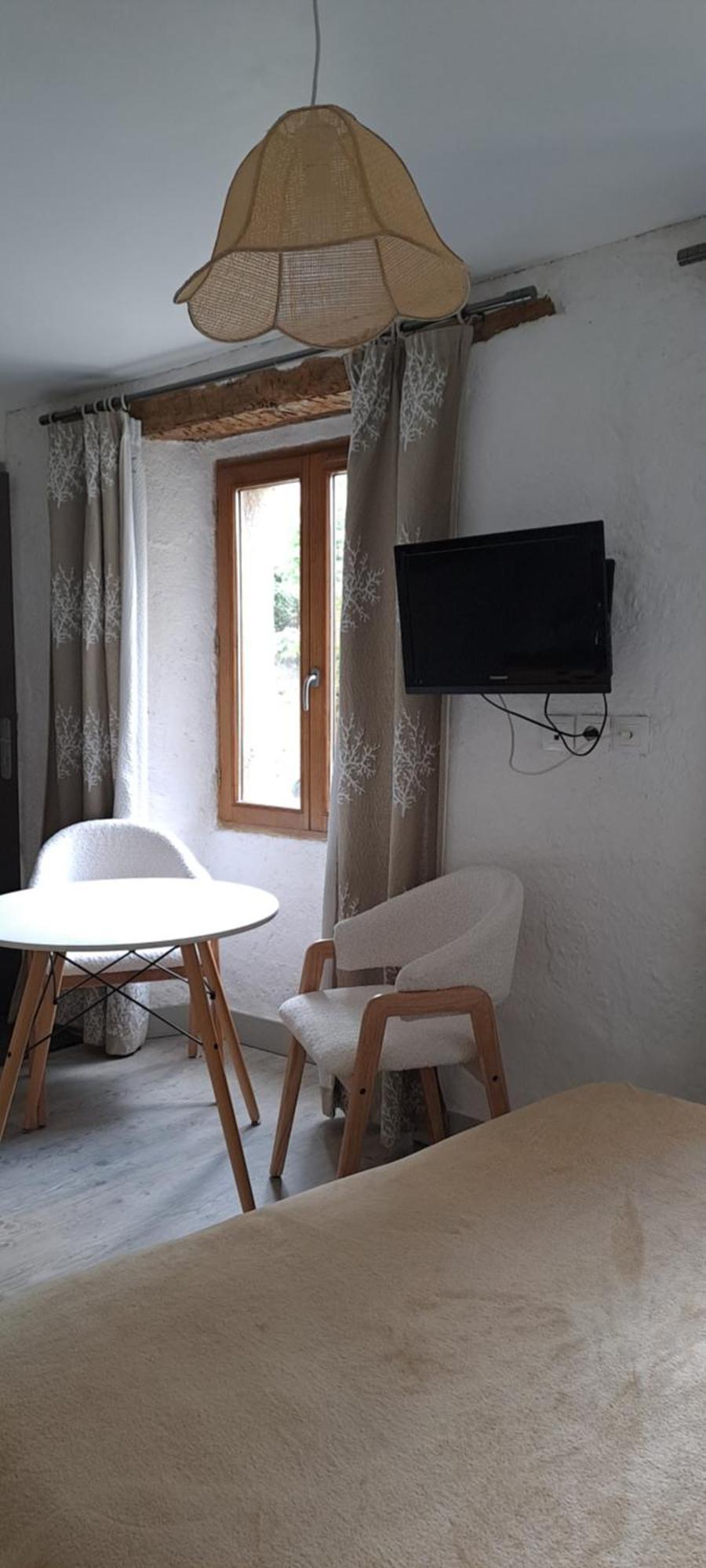 Le Grenier Des Moineaux Bed and Breakfast Font-Romeu-Odeillo-Via Værelse billede