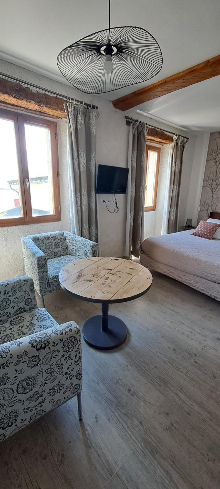Le Grenier Des Moineaux Bed and Breakfast Font-Romeu-Odeillo-Via Værelse billede